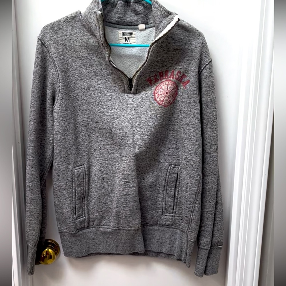 Great Nebraska Cornhuskers sweater - super thick material